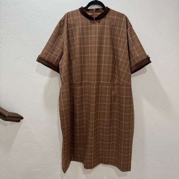Jessakae Fox Group Size 5X Brown Plaid Short Sleeve Charlotte Shift Dress Plus - Picture 9 of 16